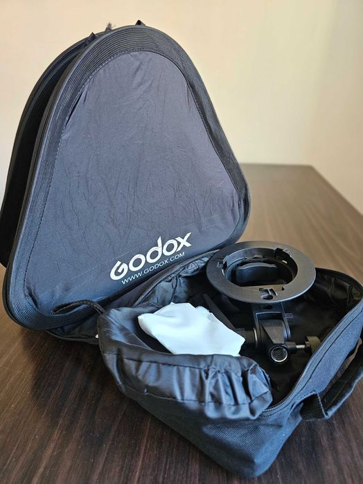 Softbox Godox SFUV 40x40 cm + Uchwyt S-type