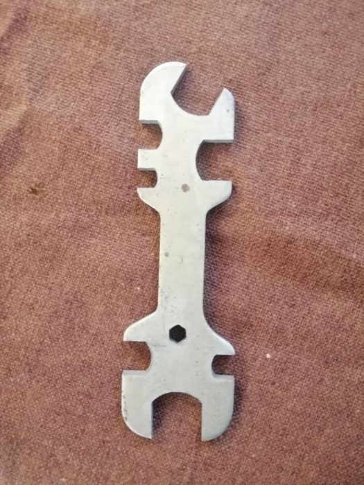 Т-образный торцевой, балонный рожковый ключ СССР