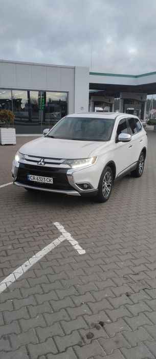 Mitsubishi Outlander 3