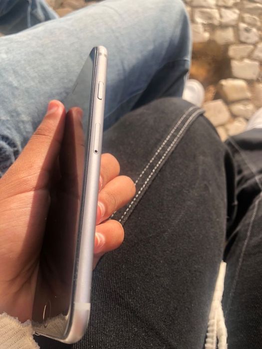 iPhone 6s in excellent condition64739692919937122