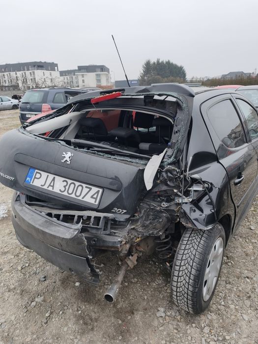 Peugot 207 czarny