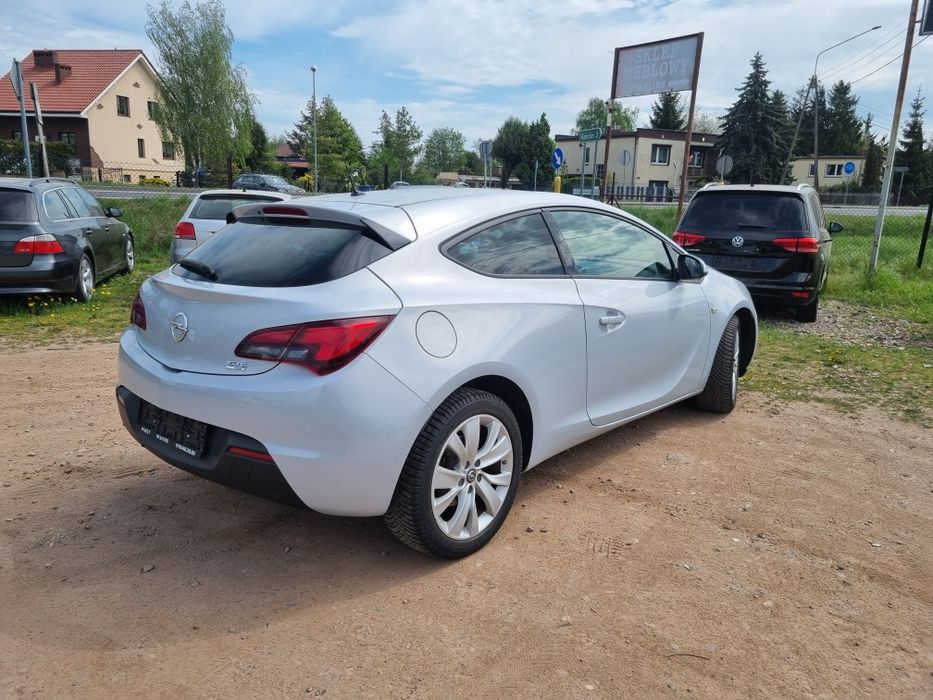 Astra gtc 1.4 benzyna .