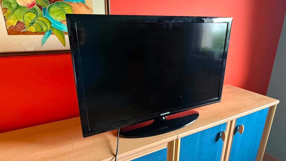 Telewizor samsung 32 cale UE32D4003