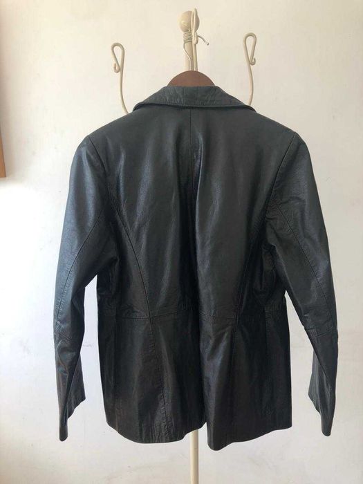 Blazer Vintage em Couro Preto – Estilo 90s Minimal – Excelente Estado
