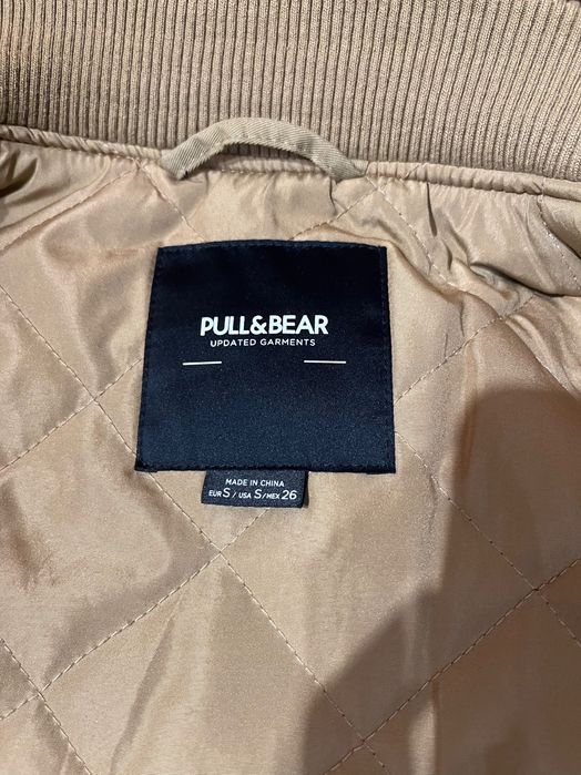 продам женский бомбер pull&bear