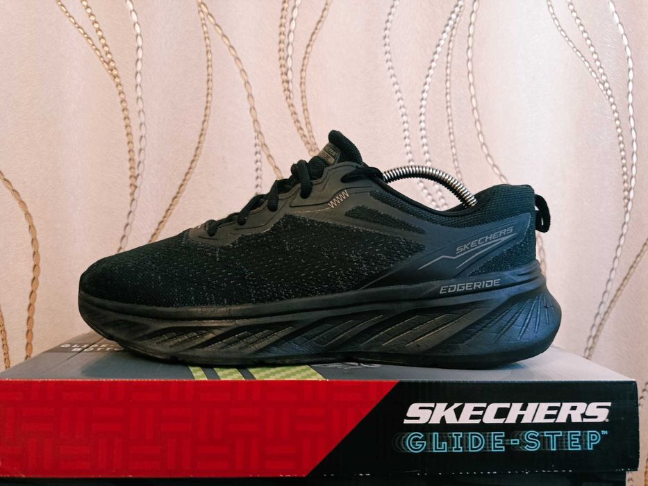 Кроссовки Skechers Relaxed Fit Оригинал стелька 28,5 см