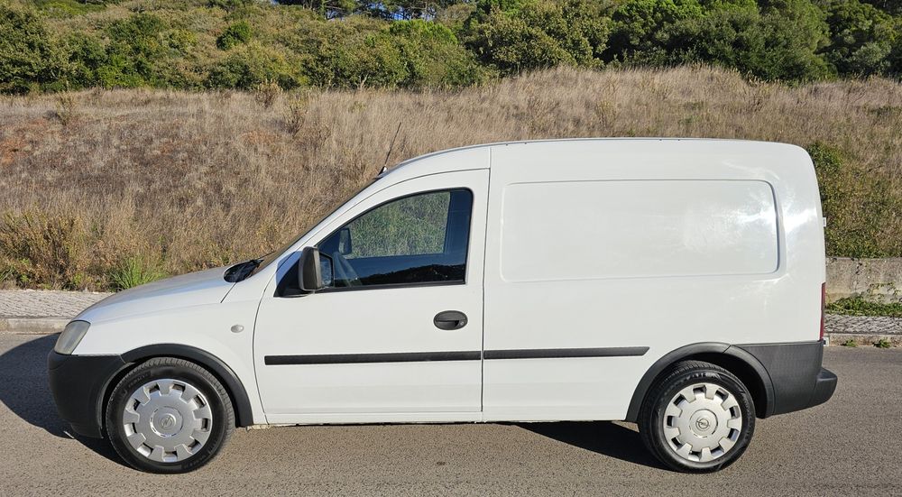 Opel Combo 1.7CDTI 100cv de 2010