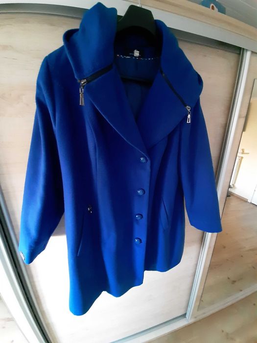 Sprzedam krótki płaszczyk