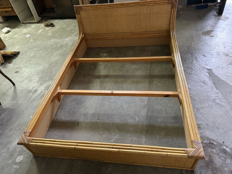 Cama de casal em bambu