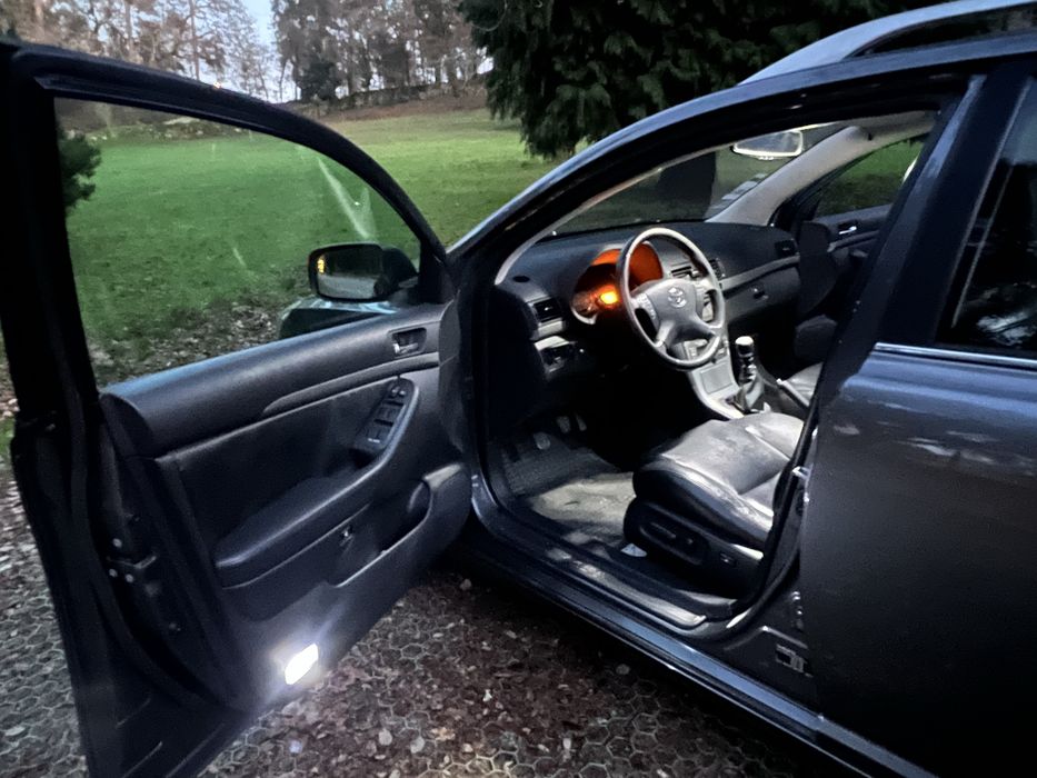 Toyota Avensis SW 2.2D-4D 150 cv Nacional