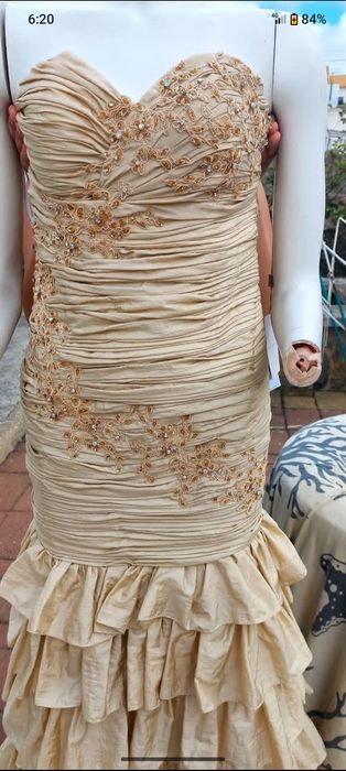Vestido de festa elegante de alta costura