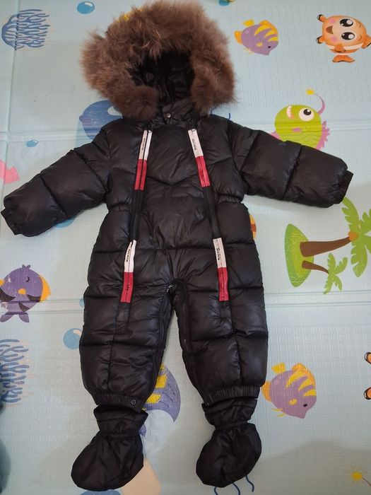 Продам зимовий пуховик Moncler. Б/у розмір м.