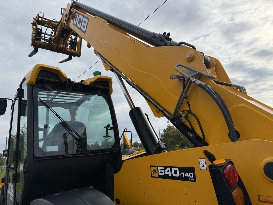 JCB 540-140 телескопічний навантажувач