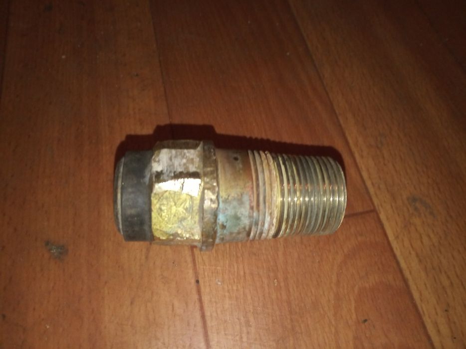 Продам два клапана на газовый баллон