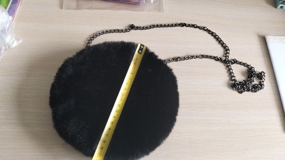 Сумочка, м'яка, пухнаста, із хурта