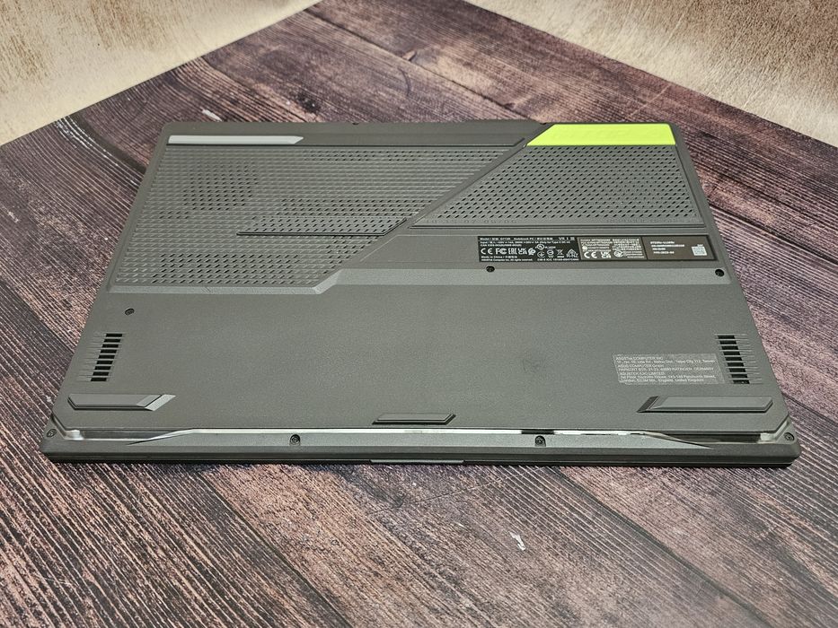 Ігровий ноутбук ASUS ROG Strix G17 G713RW (Ryzen 7 6800H/32Gb/RTX 3070 Ti/SSD 1Tb/IPS 2K 240Hz) з гарантією