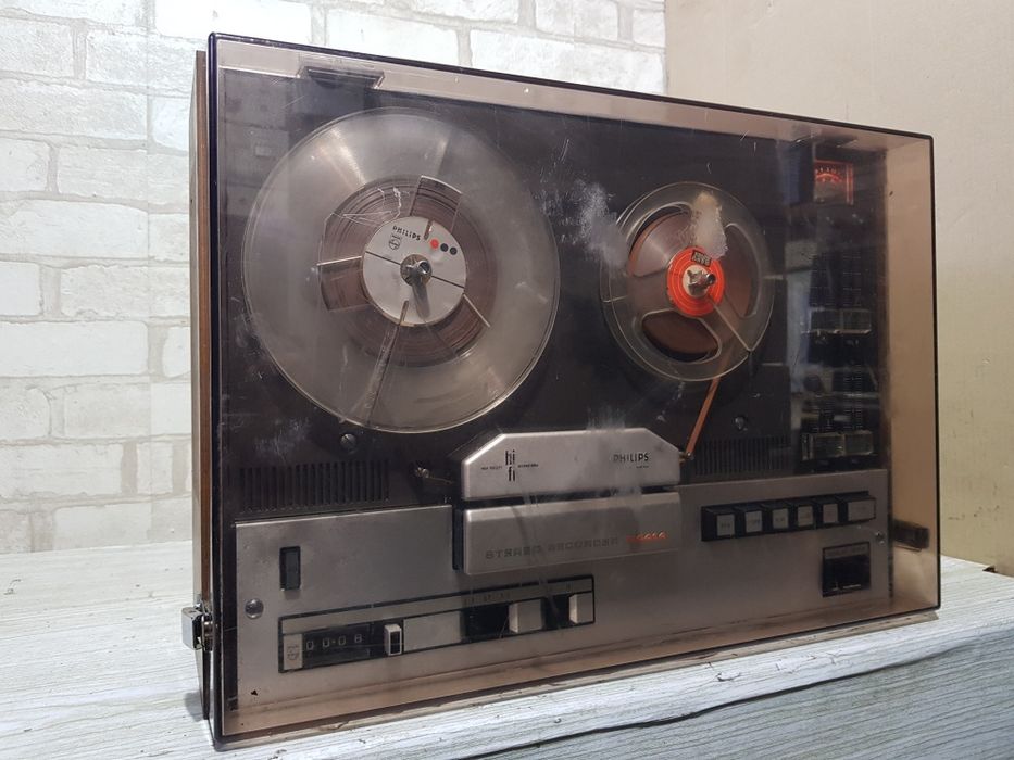 Бобиний магнітофон Phillips N4414 з Німеччини