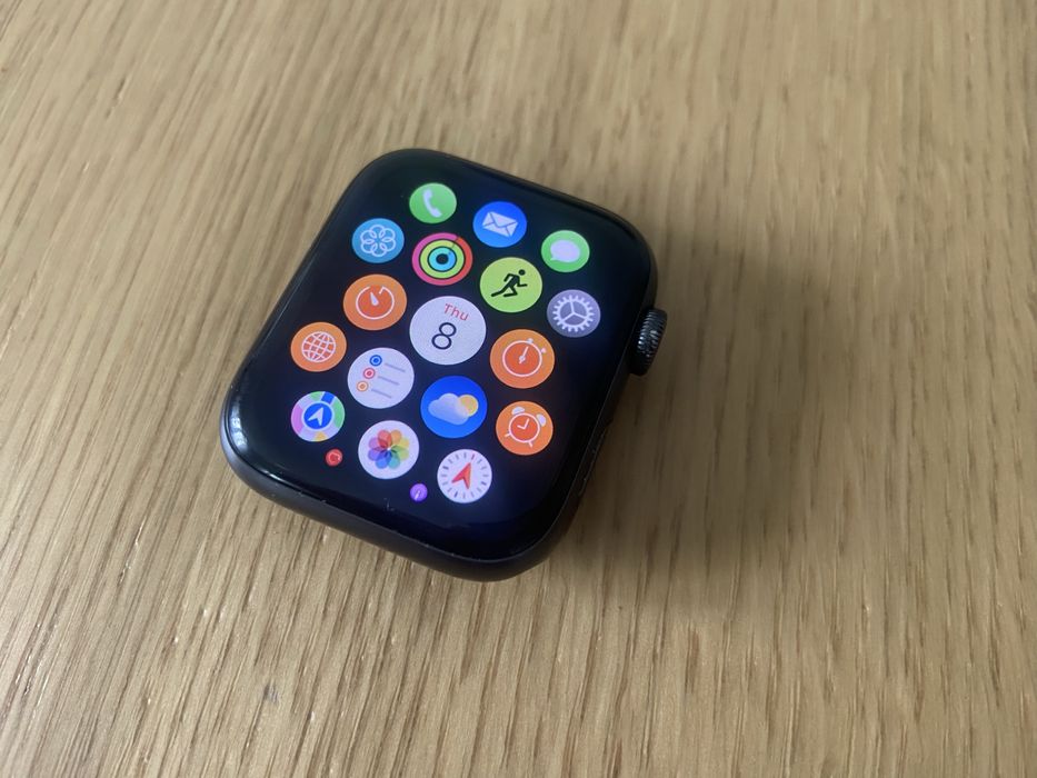 Apple Watch SE 44 mm GPS + Cellular