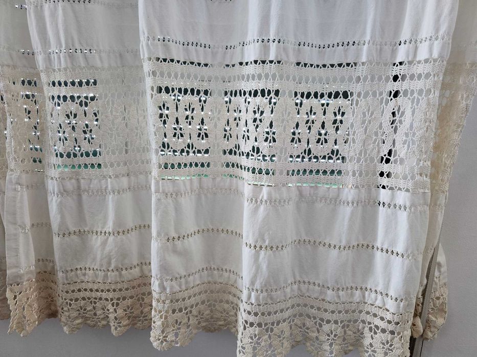 Cortinados linho e renda