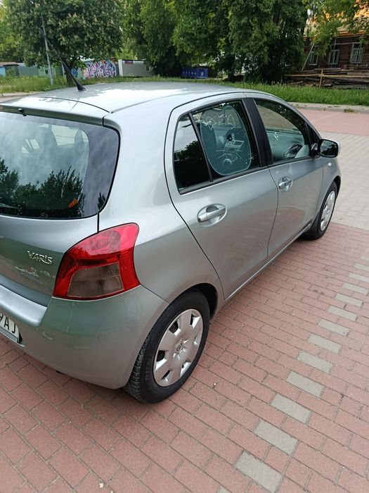 Toyota Yaris  2005r