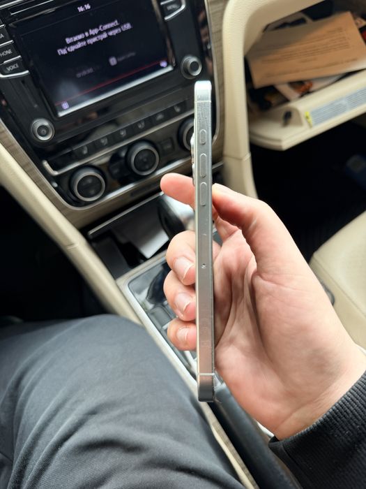 Iphone 16 pro max 256gb white