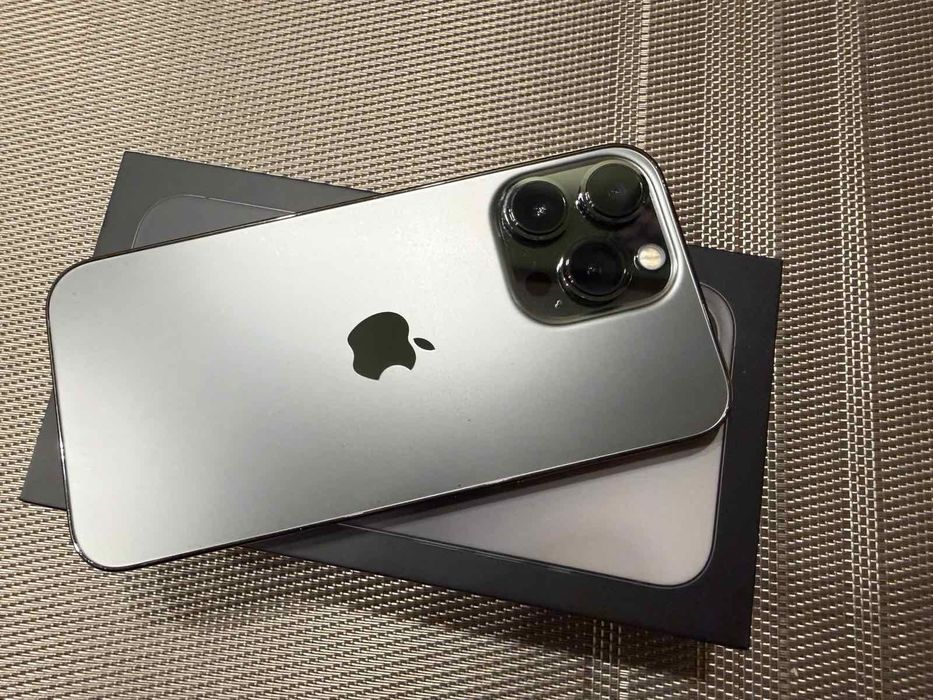 Продам ідеальний Iphone 13 pro 256gb