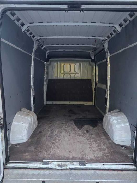 Wynajem busa z kierowcą transport przeprowadzki