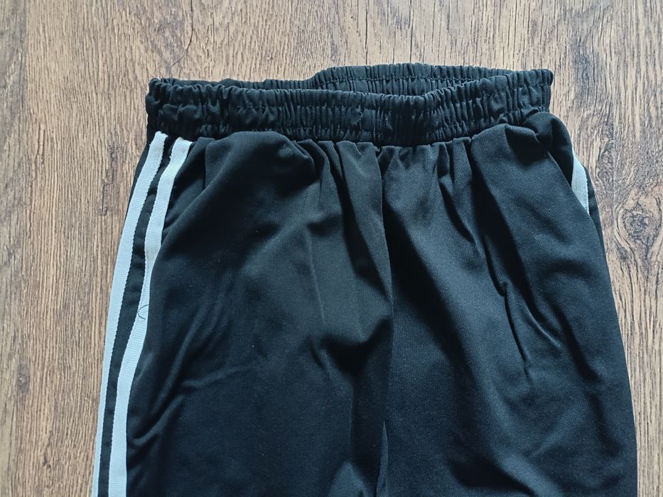 Spodnie chłopięce dresowe Adidas roz 128/134
