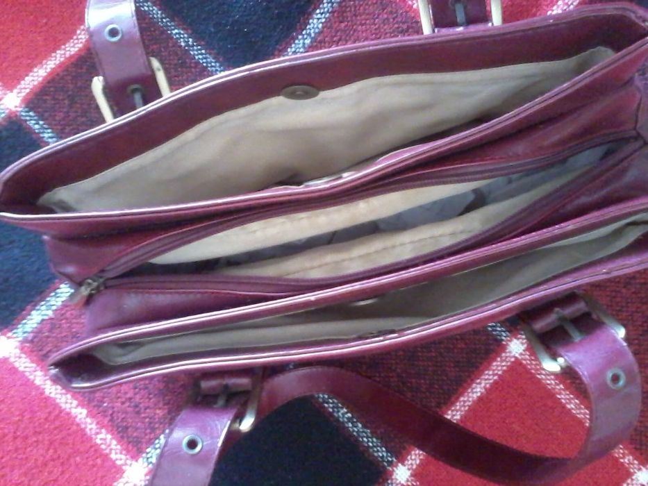 Сумка женская вишневого цвета