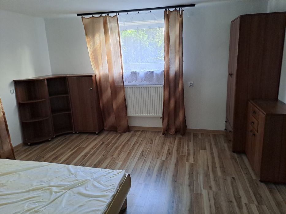 Wynajmę pokój w mieszkaniu 3 pokojowym.