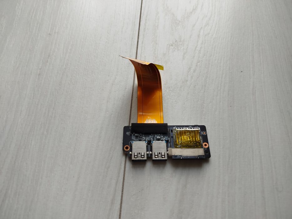 Moduł USB do laptopa ms17e8