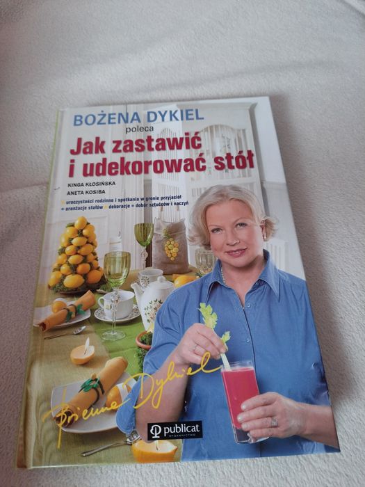 Jak zastawić i udekorować stół