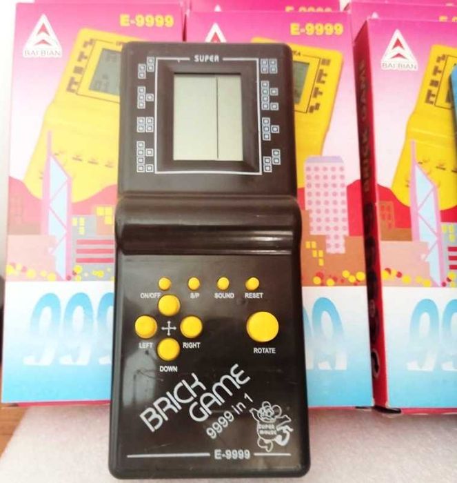Consola de jogos retro Brick Game 9999 in 1 Tetris e outros