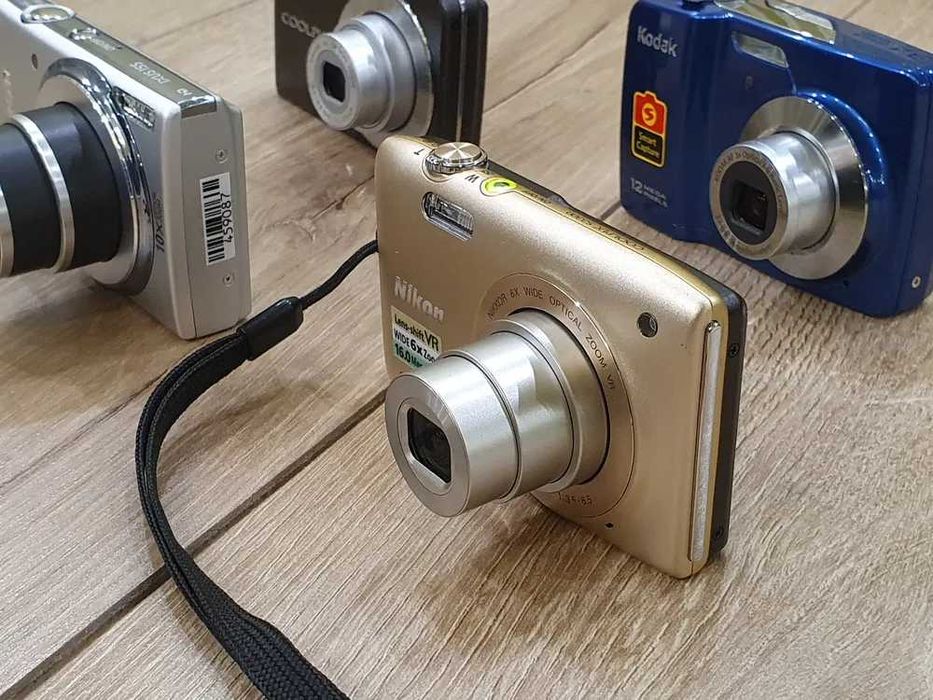 nikon coolpix s3300 - купити цифрові фотокамери - Ціна на OLX.ua