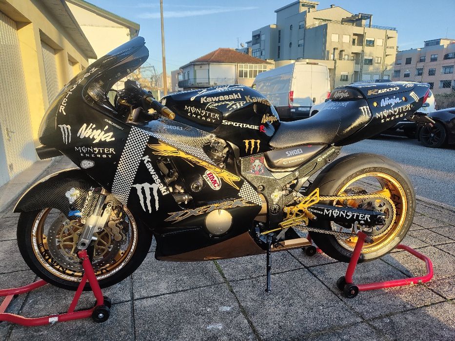 Kawasaki ZX12R Ninja