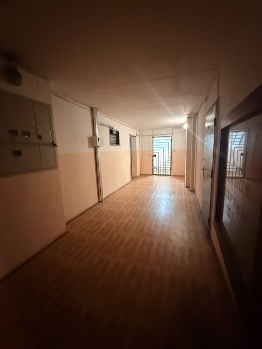 Продам 2 комнатную квартру на Парусной