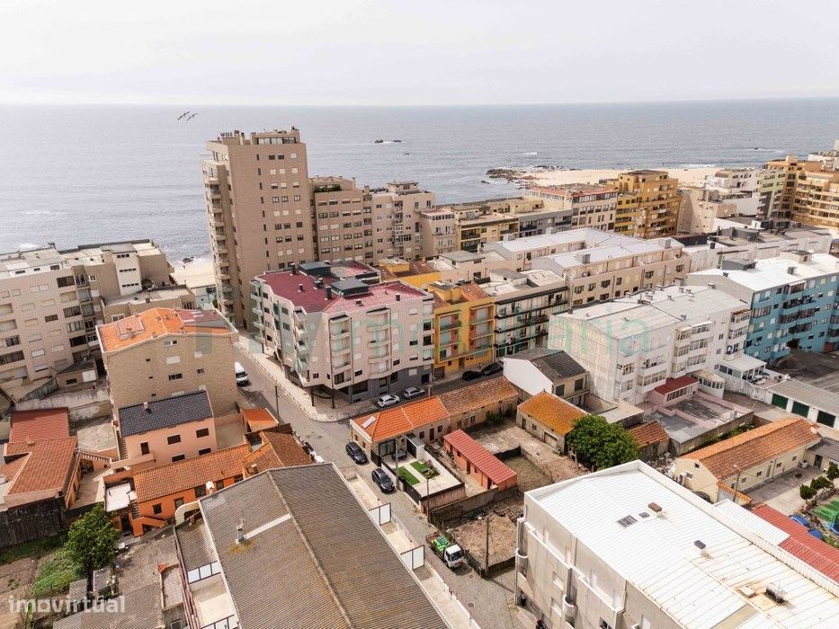 Apartamento T1 em Aver-O-Mar - 2ª Linha de Praia