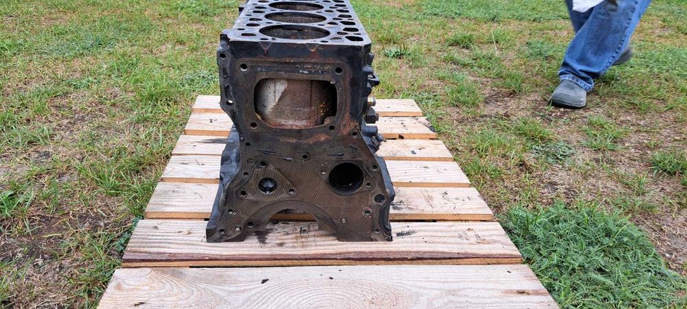 Blok do ciągnika New Holland TL100