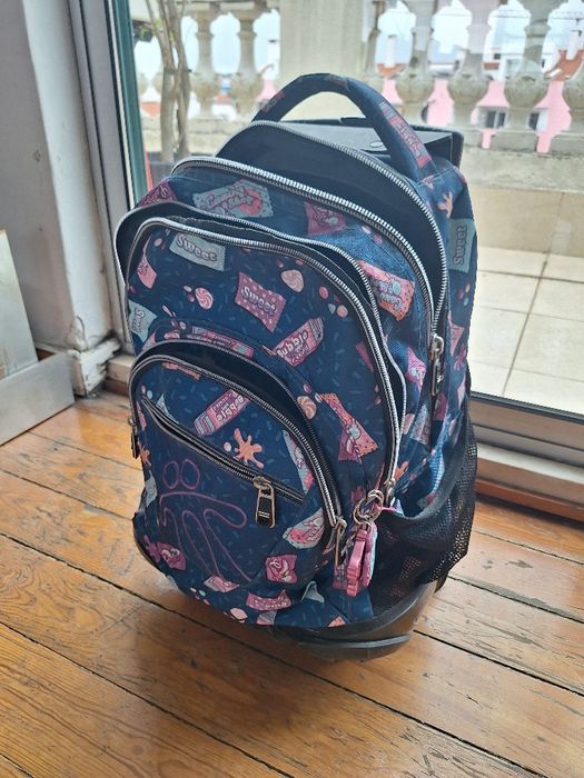 Mochila Totto rodinhas