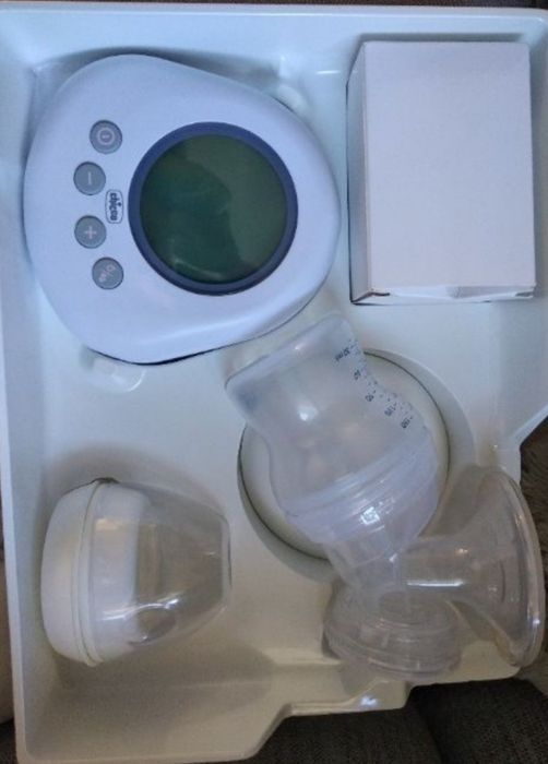 Máquina de retirar leite materno.