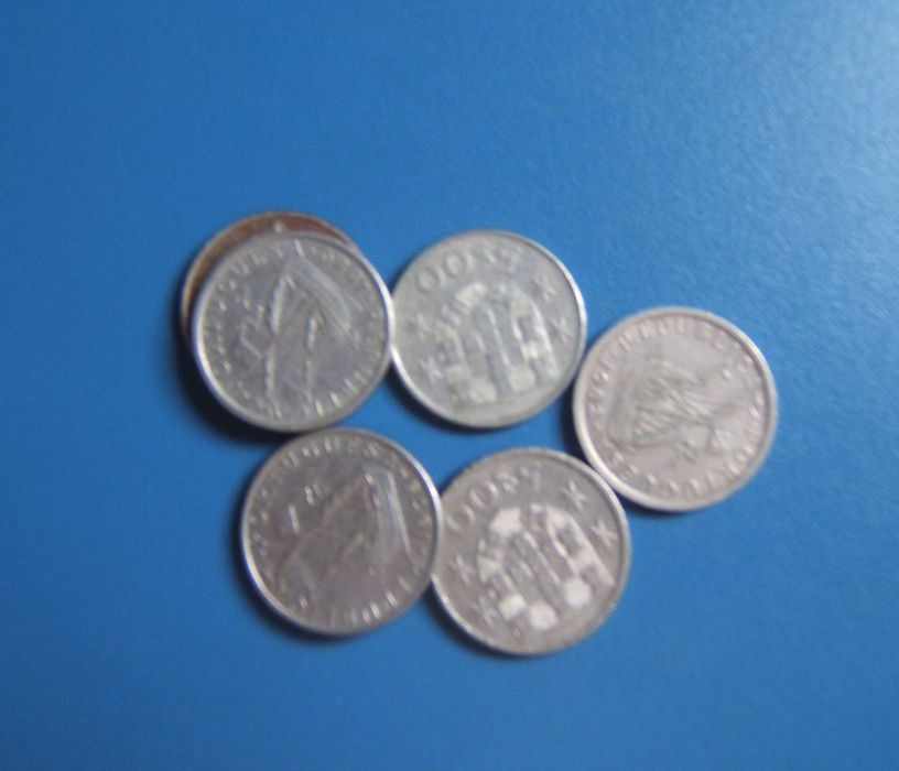 Moedas antigas de 5 Escudos de 1980 a 1986, inclusivé.