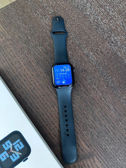 Apple Watch SE 2 2024