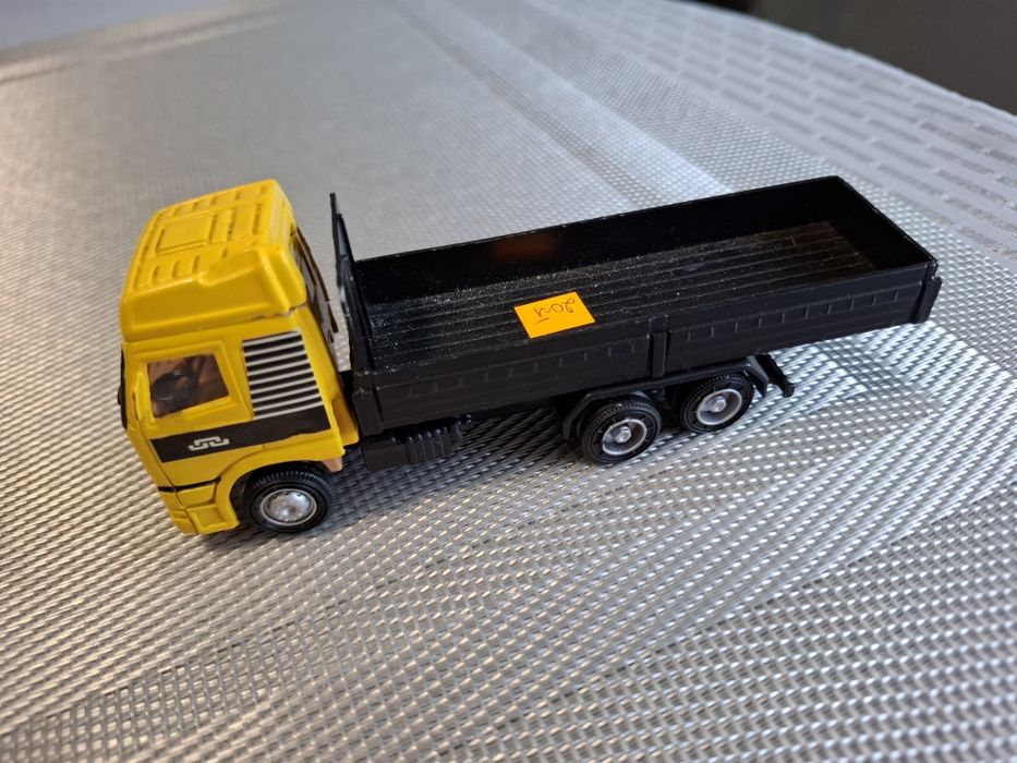 Model samochodu skala 1:59