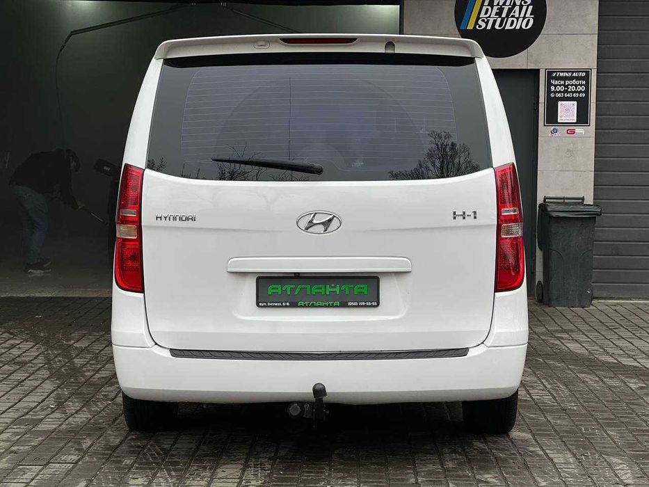 Hyundai H-1 2012