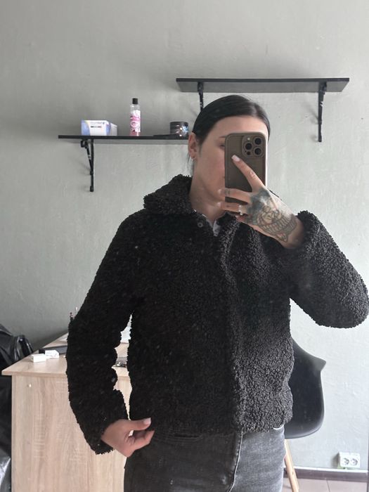 Шубка жіноча тепла …….