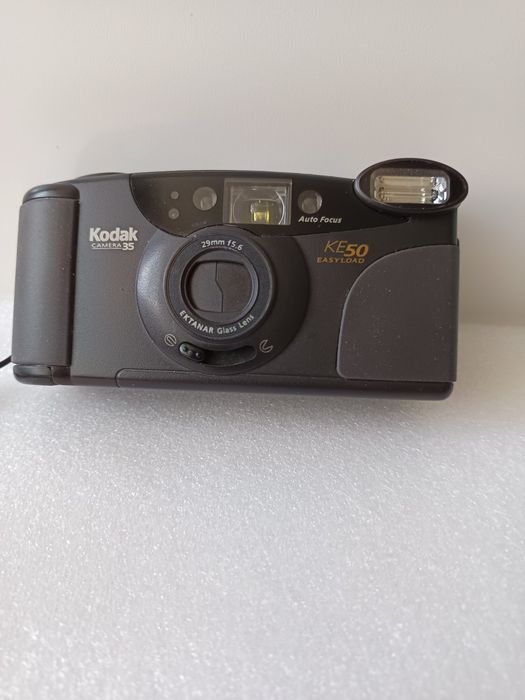 Плёночный фотоаппарат.