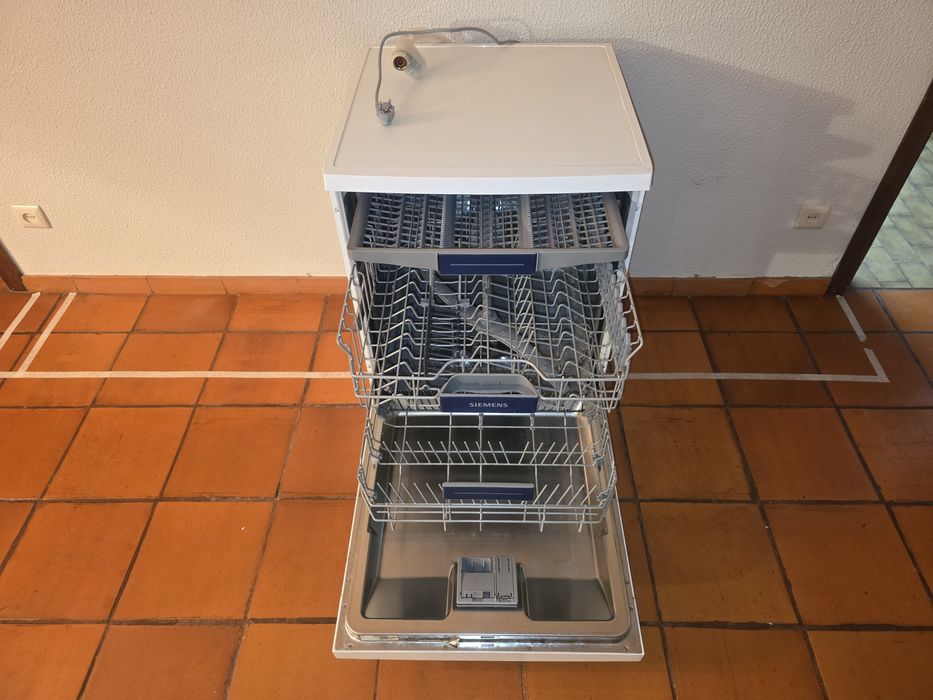 Máquina de lavar loiça Siemens SN236WO2KE