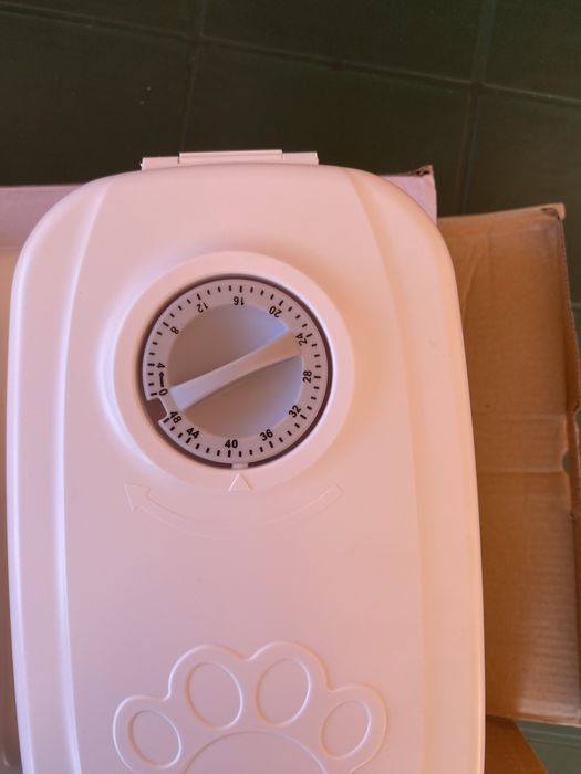 Alimentador automático para cães e gatos