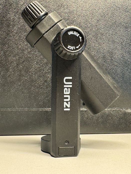 Продам кріплення для телефону — нове