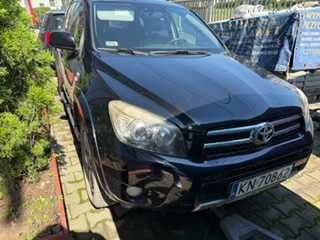 toyota rav 4 samochód